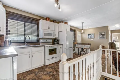 66 Forsythe Avenue, ON N3R 3L7