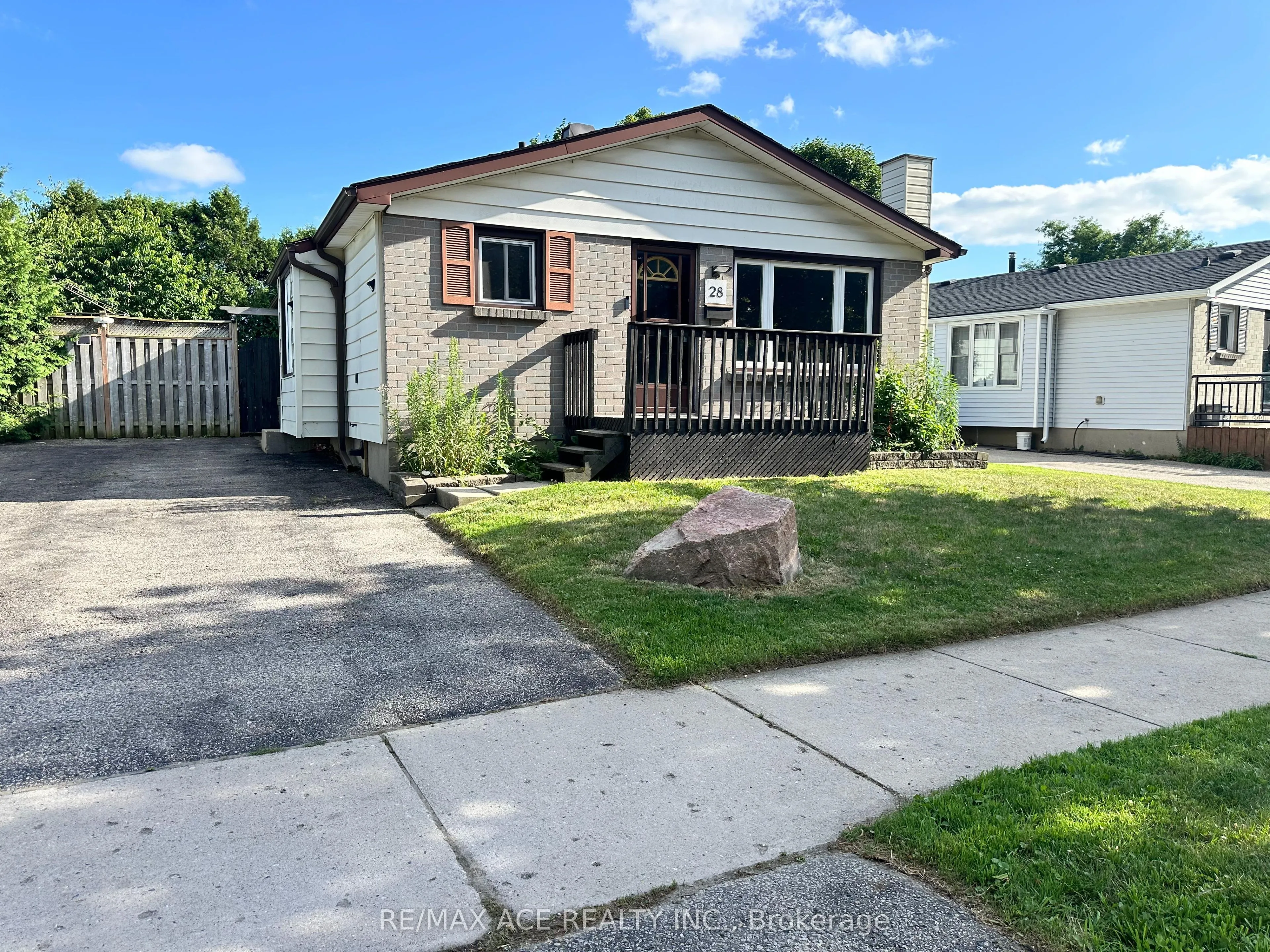 28 Bridlington Road, ON N6E 1X4