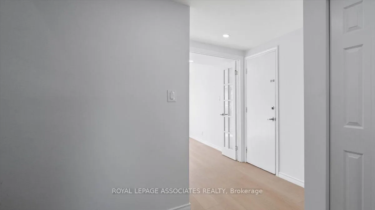 27 Janlyn Crescent, ON K8N 1L1