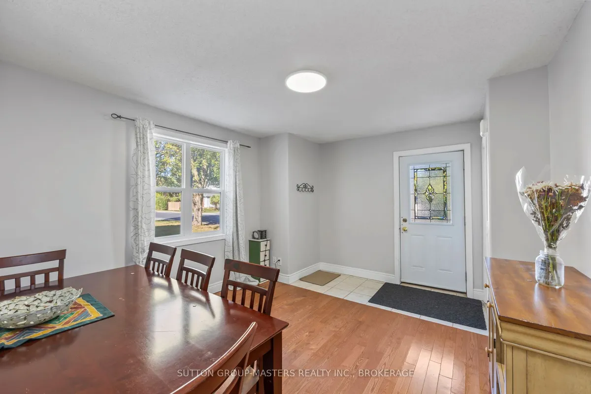 720 Brock Street, ON K7L 1W2