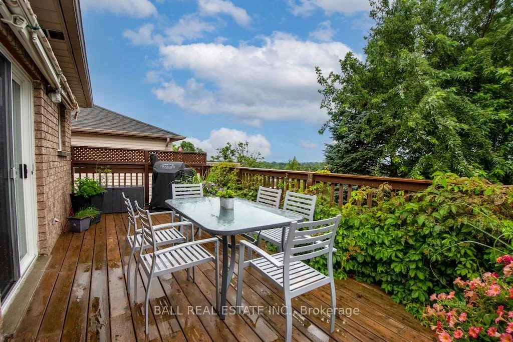 2546 Marsdale Drive, ON K9L 1R4