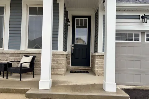 19 OAKMONT Drive, ON K0H 1G0