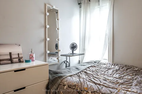 141 Perth Street, ON N5A 3Y1