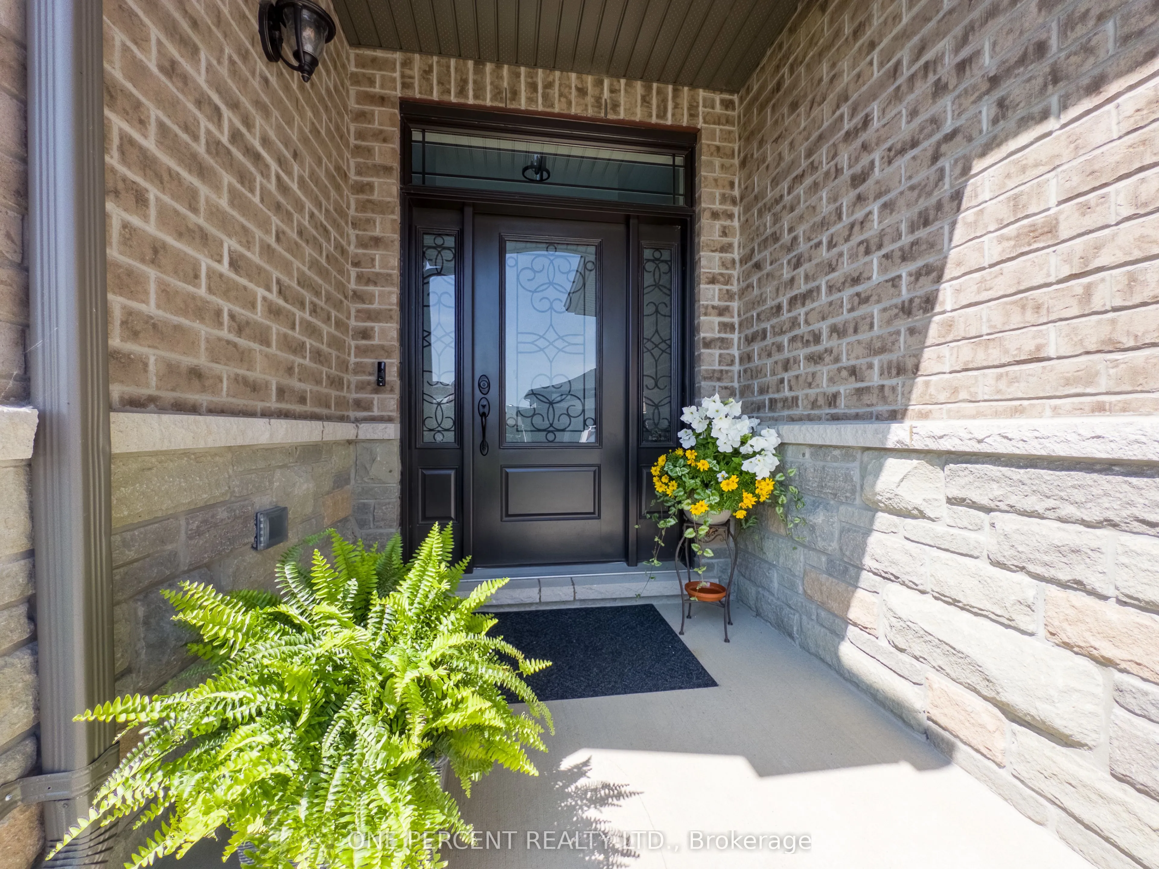 88 Essex Drive, ON K8N 0J1