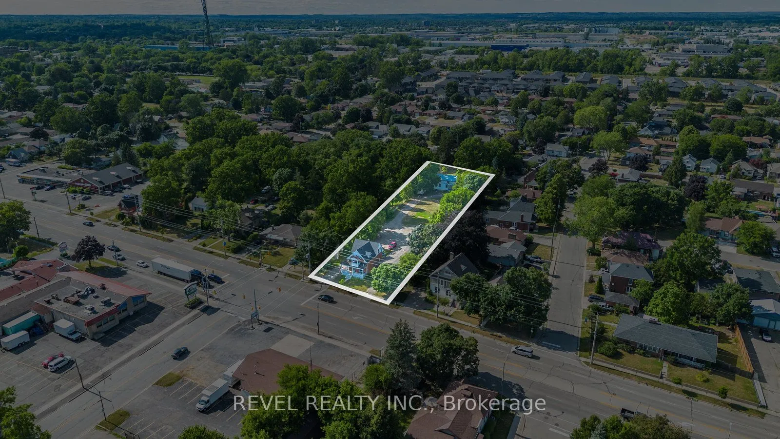 816 Colborne Street, ON N3S 3S4