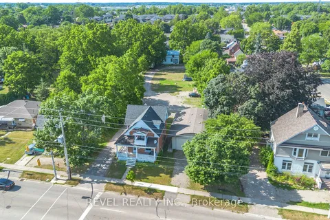 816 Colborne Street, ON N3S 3S4