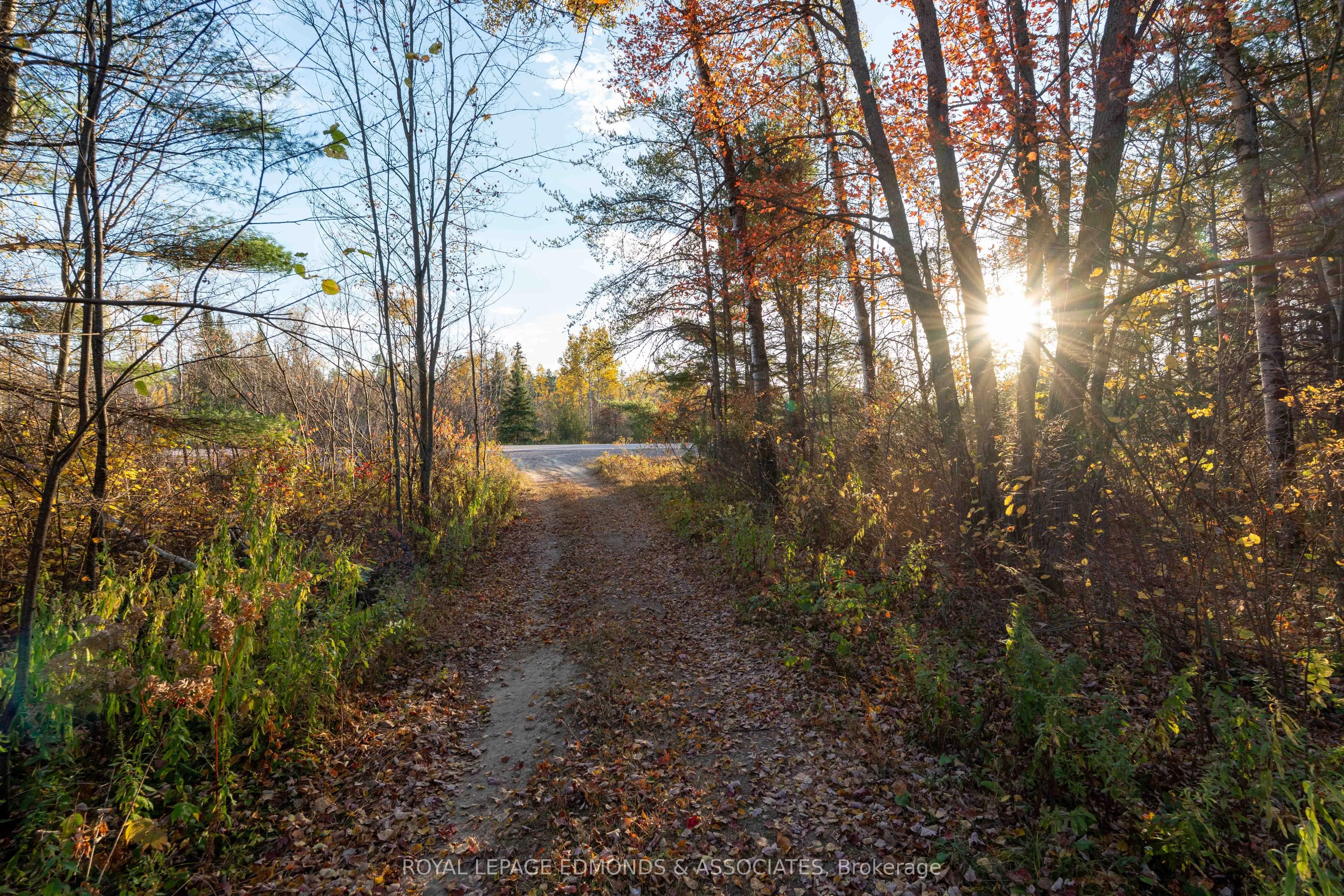 00 Highway 17 Highway, ON K0J 1J0