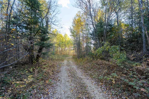 00 Highway 17 Highway, ON K0J 1J0