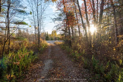 00 Highway 17 Highway, ON K0J 1J0