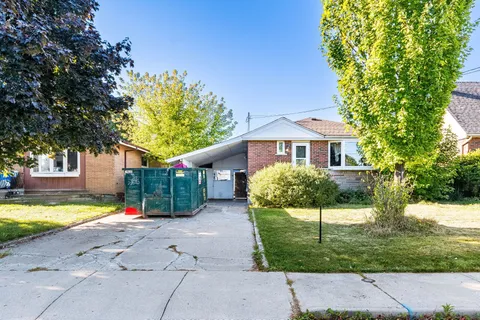 6 Endfield Avenue, ON L8T 2L4