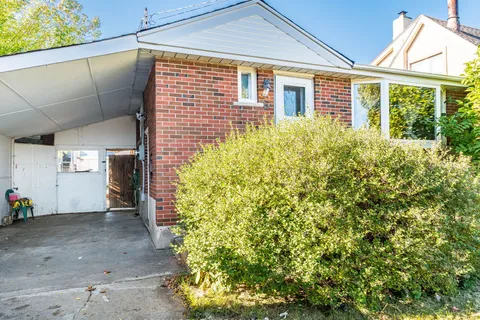 6 Endfield Avenue, ON L8T 2L4