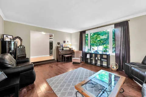 757 4th Line, ON N3W 2B1