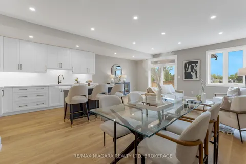 6204 Curlin Crescent, ON L2H 0B8