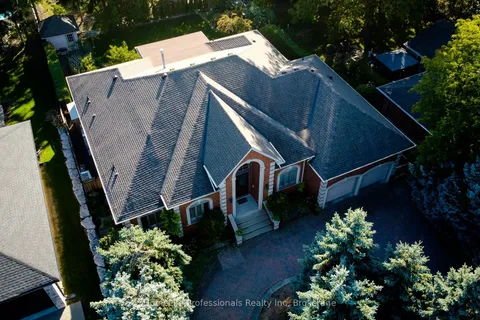 499 Scenic Drive, ON L9C 1G7