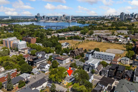 104 Carruthers Avenue, ON K1Y 1N5