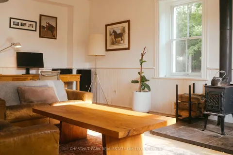 833564 4th Line Ehs N/A, ON L9W 5Z4