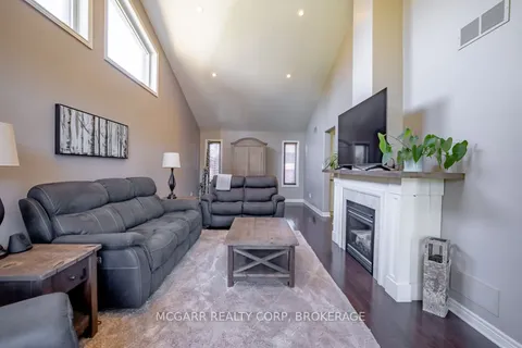 38 Nicholas Drive, ON L2S 4C5