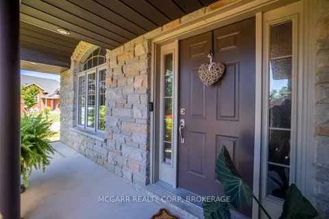 38 Nicholas Drive, ON L2S 4C5