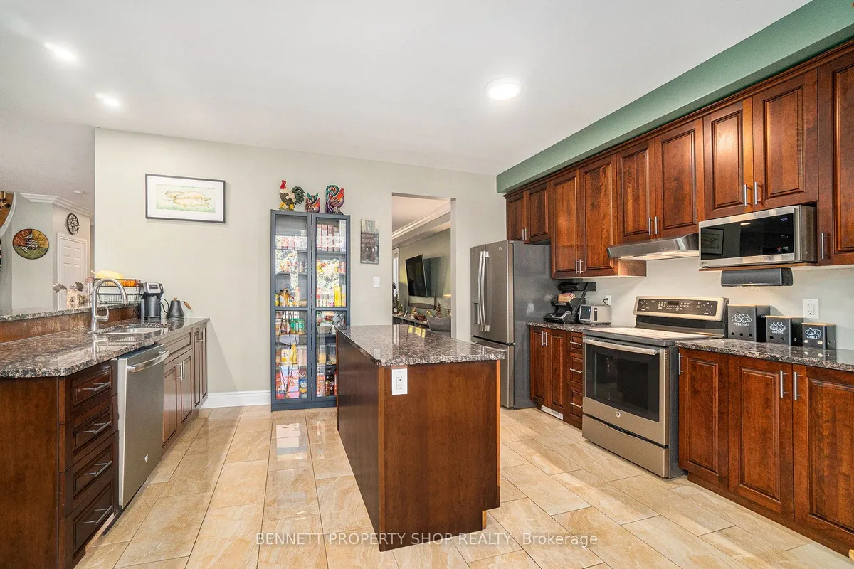 41 Bert Hall Street, ON K7S 0G6