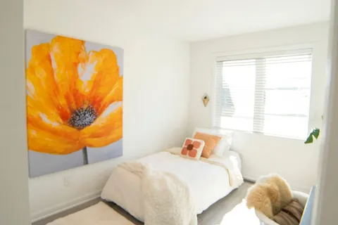 2057 Caltra Crescent, ON K2J 6V4