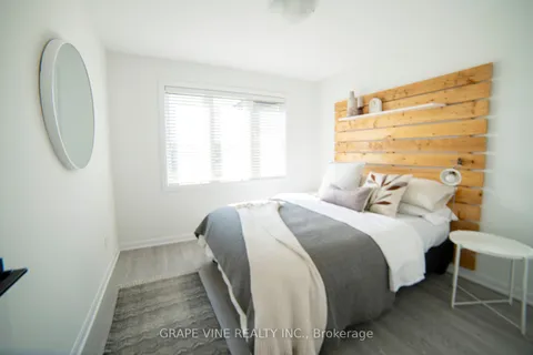 2057 Caltra Crescent, ON K2J 6V4