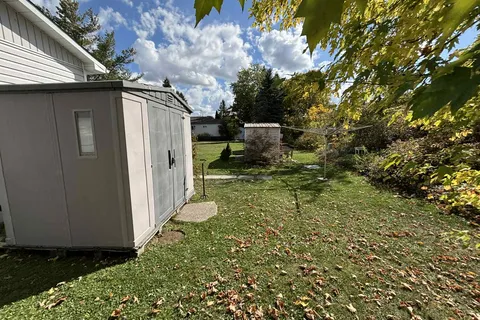 35 Briarwood Crescent, ON N0G 2W0