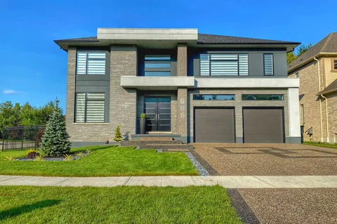 685 Meadowsweet Avenue, ON N2V 0A6