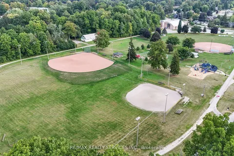 140 Canterbury Street, ON N5C 1C8