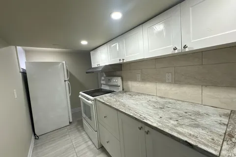 5736 Leonard Avenue, ON L2G 4R1