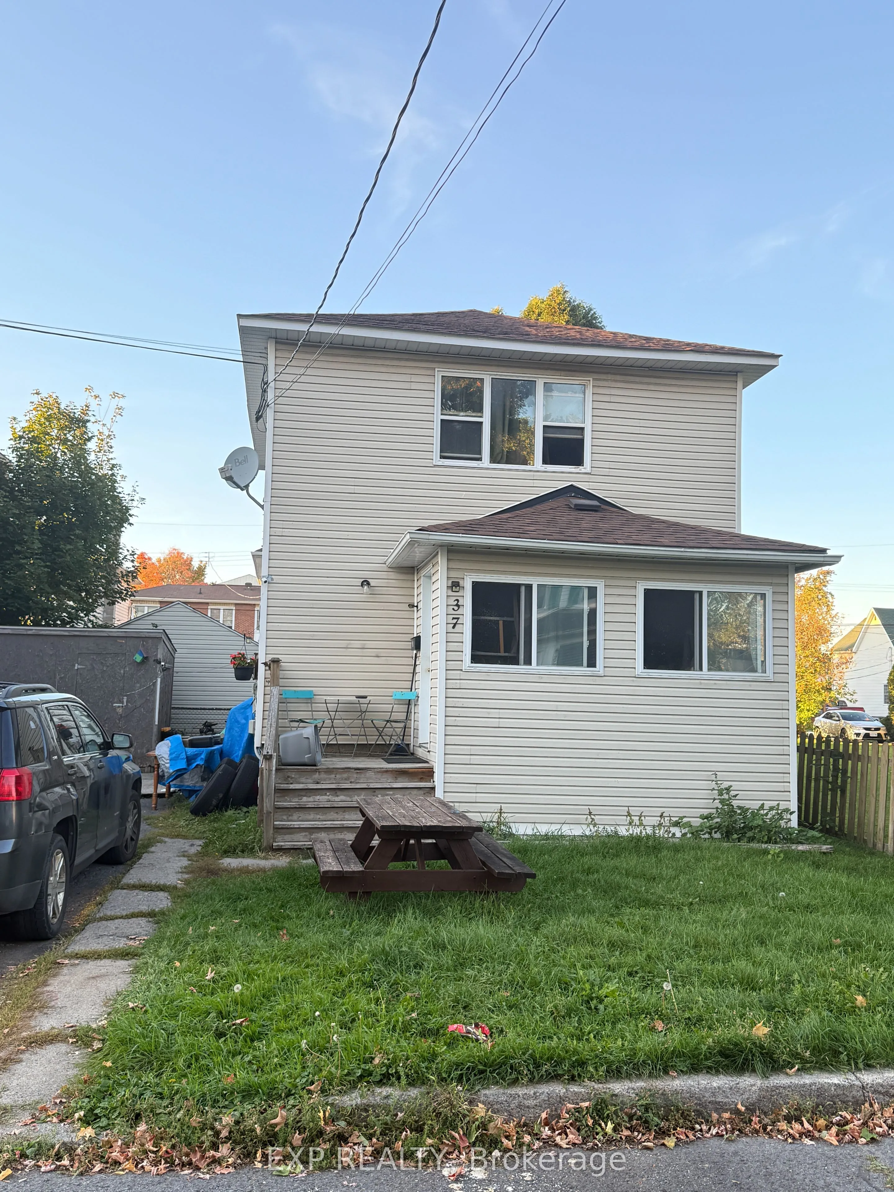37 Timothy Avenue, ON K6J 1K4