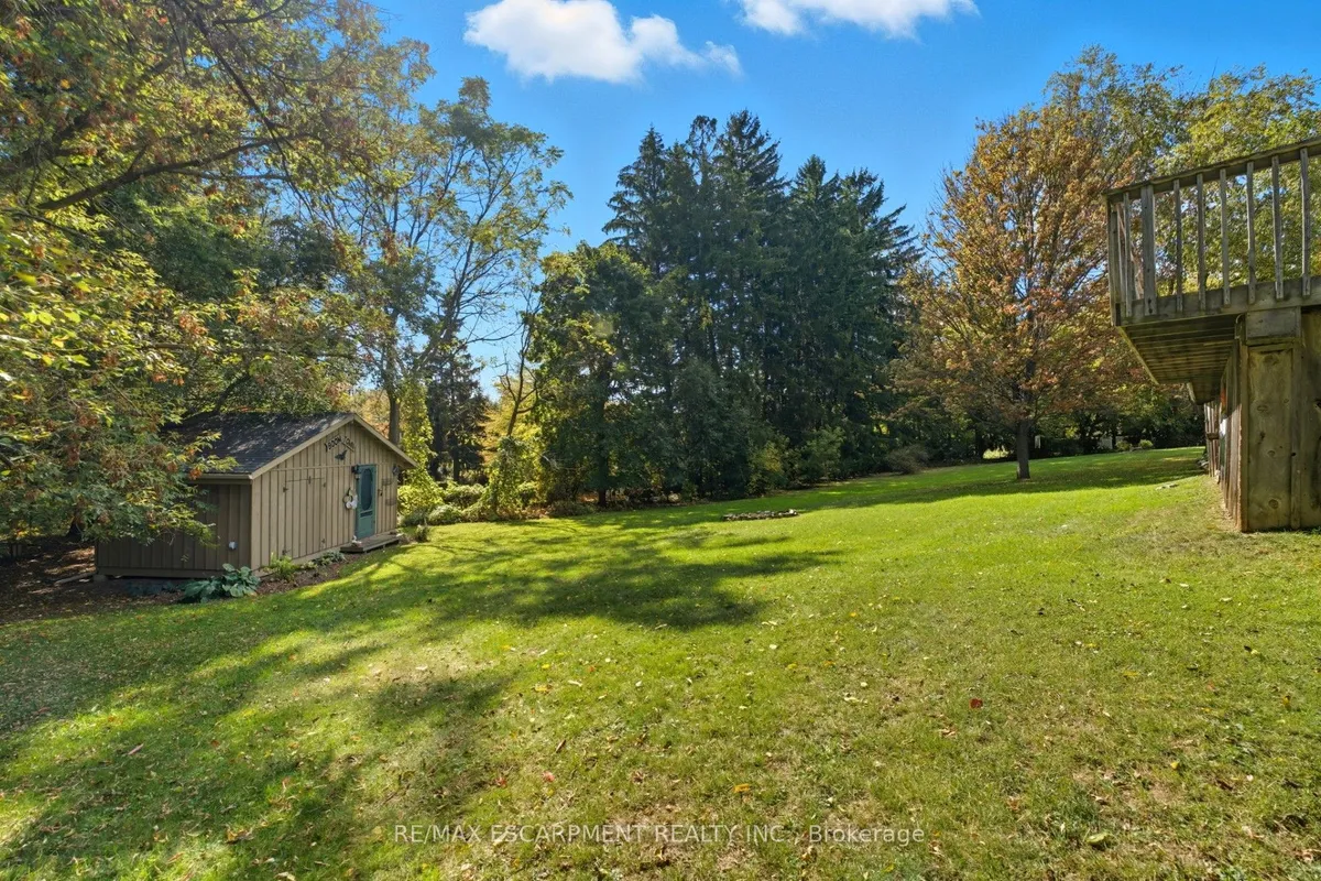 136 HILLCREST Avenue, ON L9H 4X8