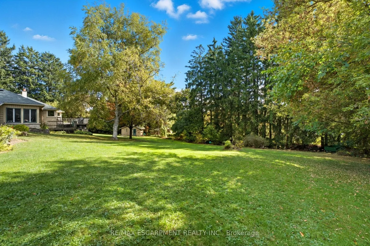 136 HILLCREST Avenue, ON L9H 4X8