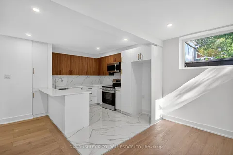 612 Tweedsmuir Avenue, ON K1Z 5P3