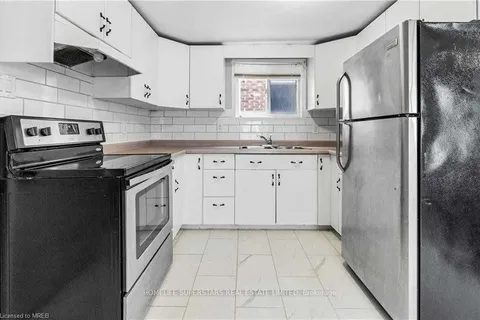 362 Crowland Avenue, ON L3B 1X7