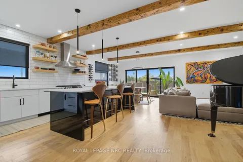 1007 Clare Avenue, ON L3C 3C2