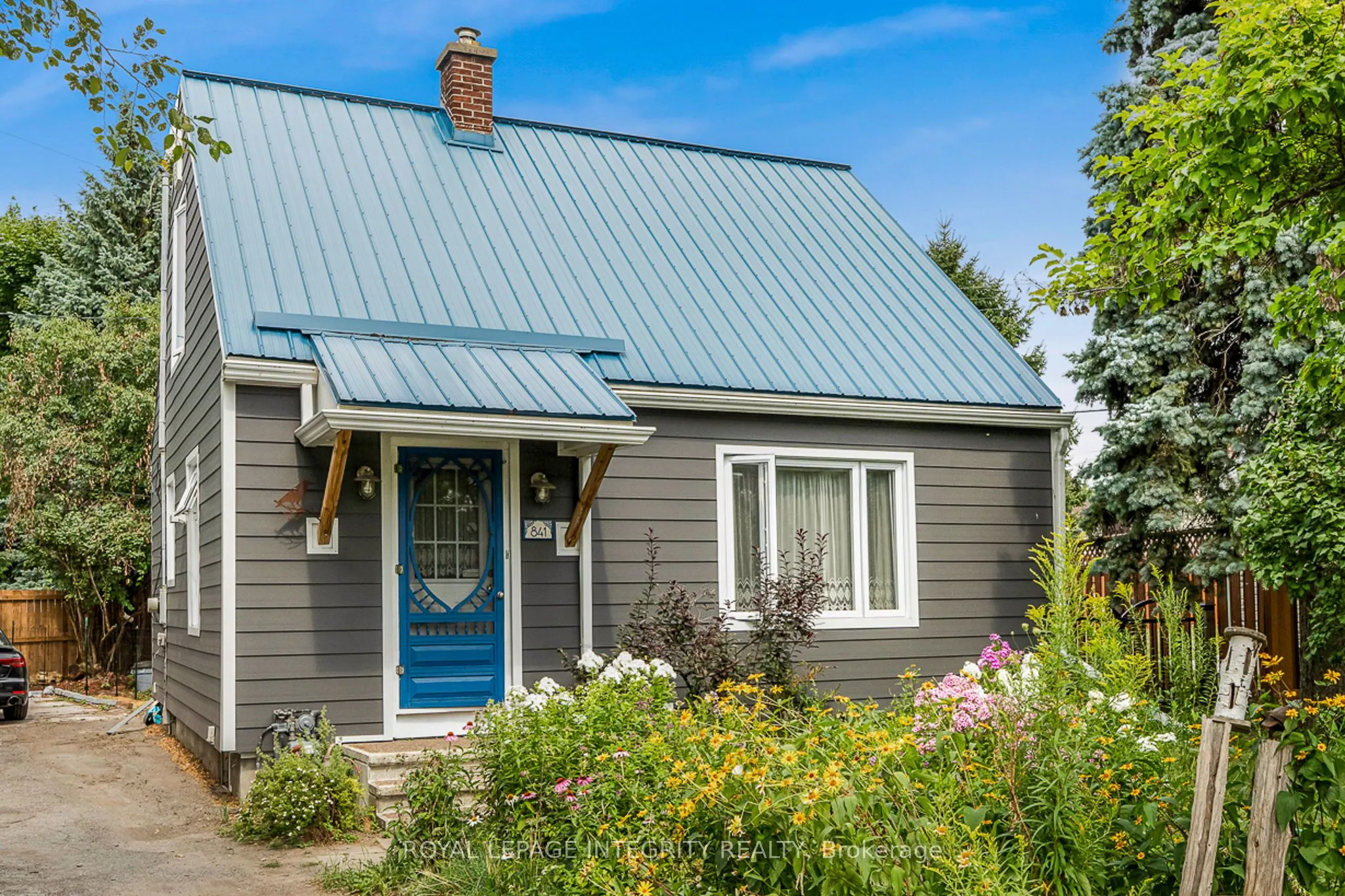 841 Merivale Road, ON K1Z 5Z7