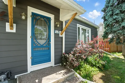 841 Merivale Road, ON K1Z 5Z7