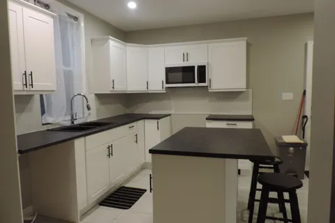 172 FRANKTOWN Road, ON K7C 2N7