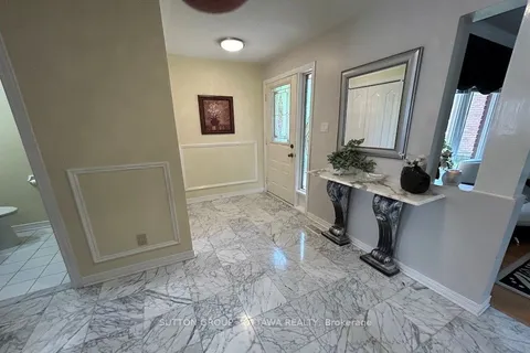 32 Cellini Court, ON K1G 5K3