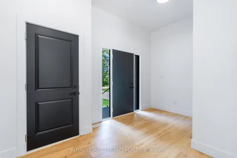 34 Alberta Street, ON N0M 1T0