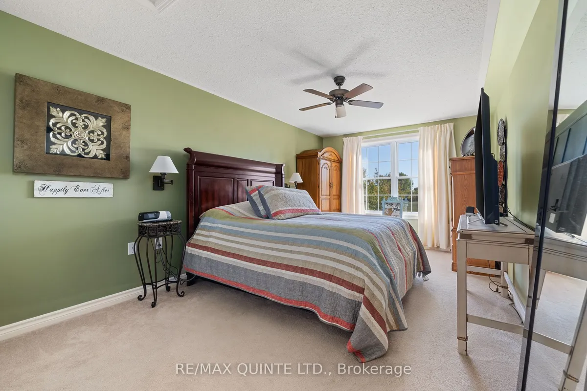 24 Gracefield Lane, ON K8N 4Z2