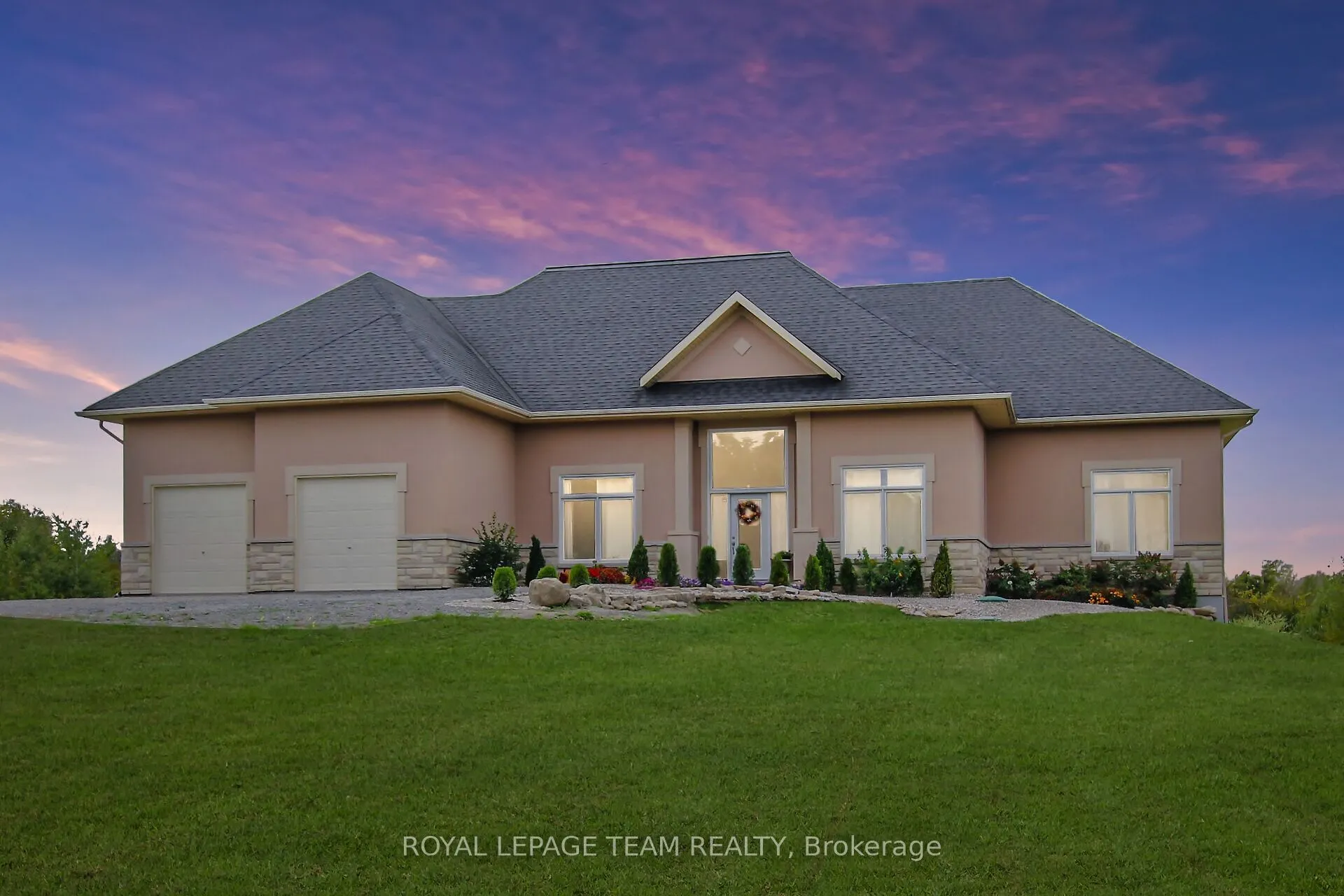 195 Stonewood Drive, ON K7C 3P2