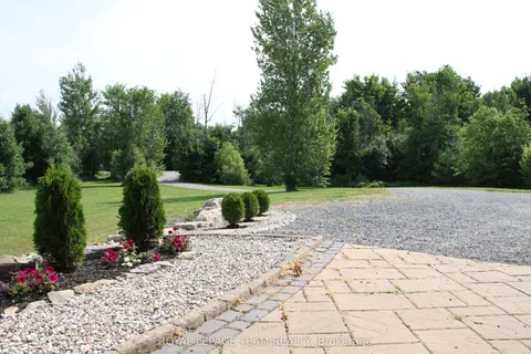 195 Stonewood Drive, ON K7C 3P2