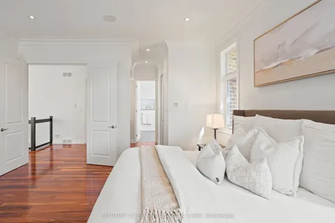 7071 Clayton Walk, ON N6P 0A1