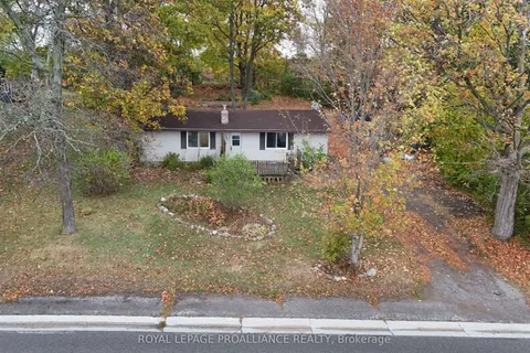 2112 Hamilton Road, ON K8V 5P8
