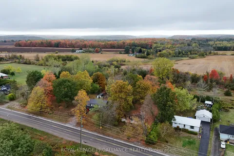 2112 Hamilton Road, ON K8V 5P8