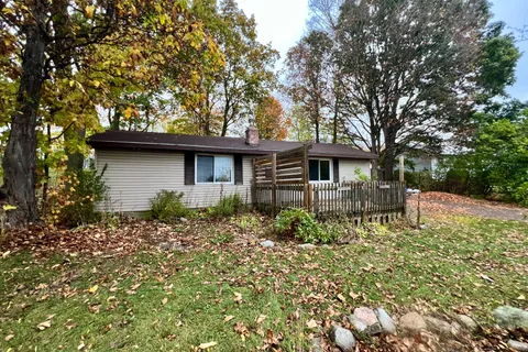 2112 Hamilton Road, ON K8V 5P8