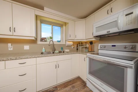 54 Lakefield Drive, ON N2Z 0C9