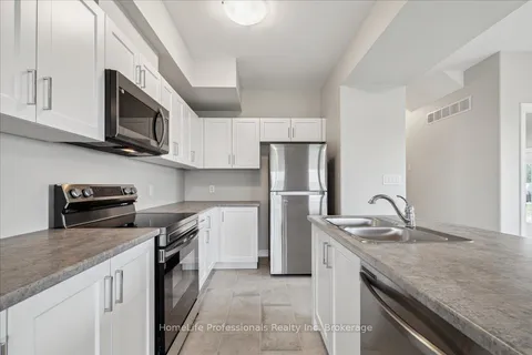 81 Elvira Way, ON L2V 0M7