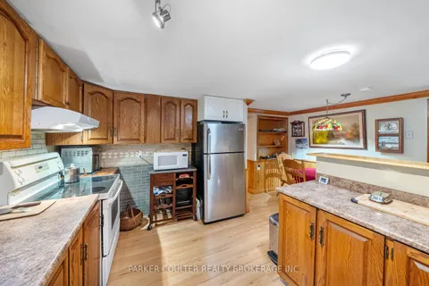 1291 Muskoka Rd 118 N/A, ON P1L 1W8